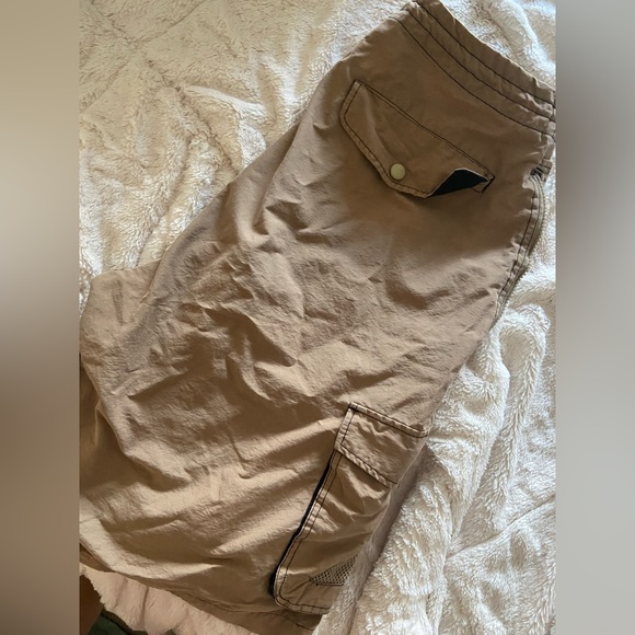 Over sized cargo shorts - Picture 3 of 3